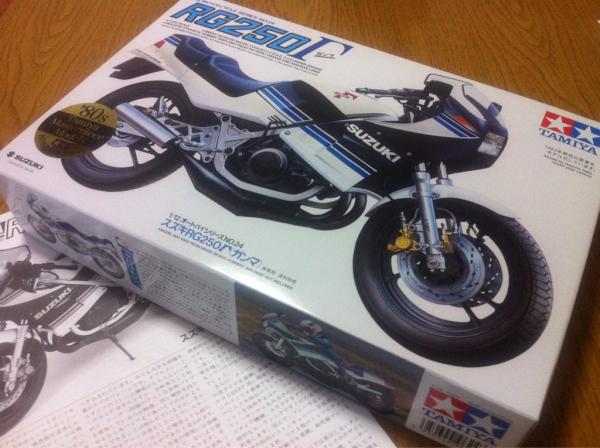 スズキの挑戦と狂気「RG250Γの真価」 プラモデルで感じる昭和の熱