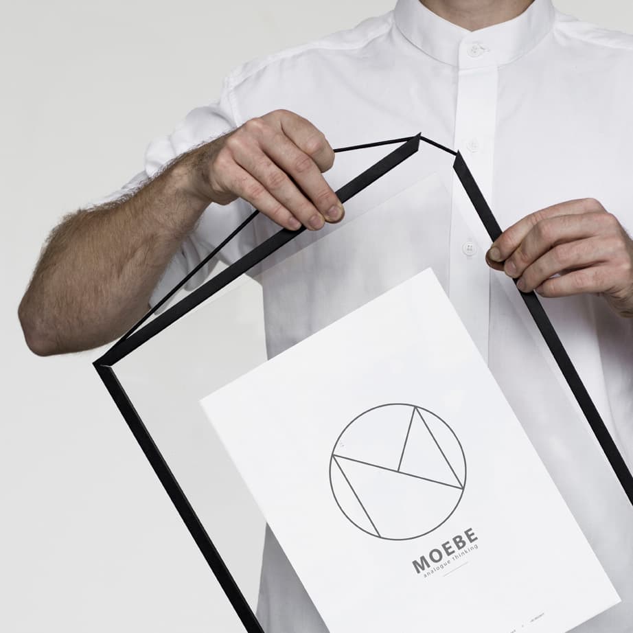 Moebe フレーム A2 ブラック(A2 ブラック)：ポスター & アーティスト