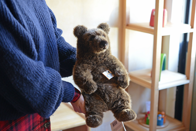 ドイツ生まれのふわふわ茶色のクマ -ケーセン「ソフトブラウンベア