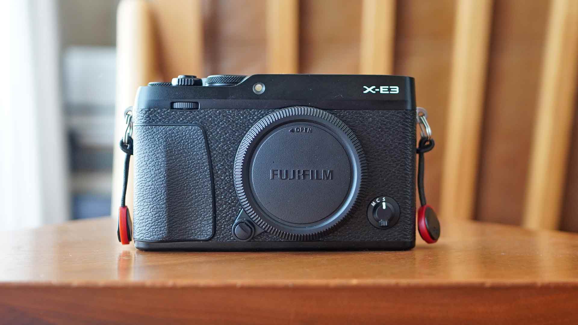 今さらだけど、FUJIFILM「X-E3」が軽量・コンパクトでスナップ撮影に