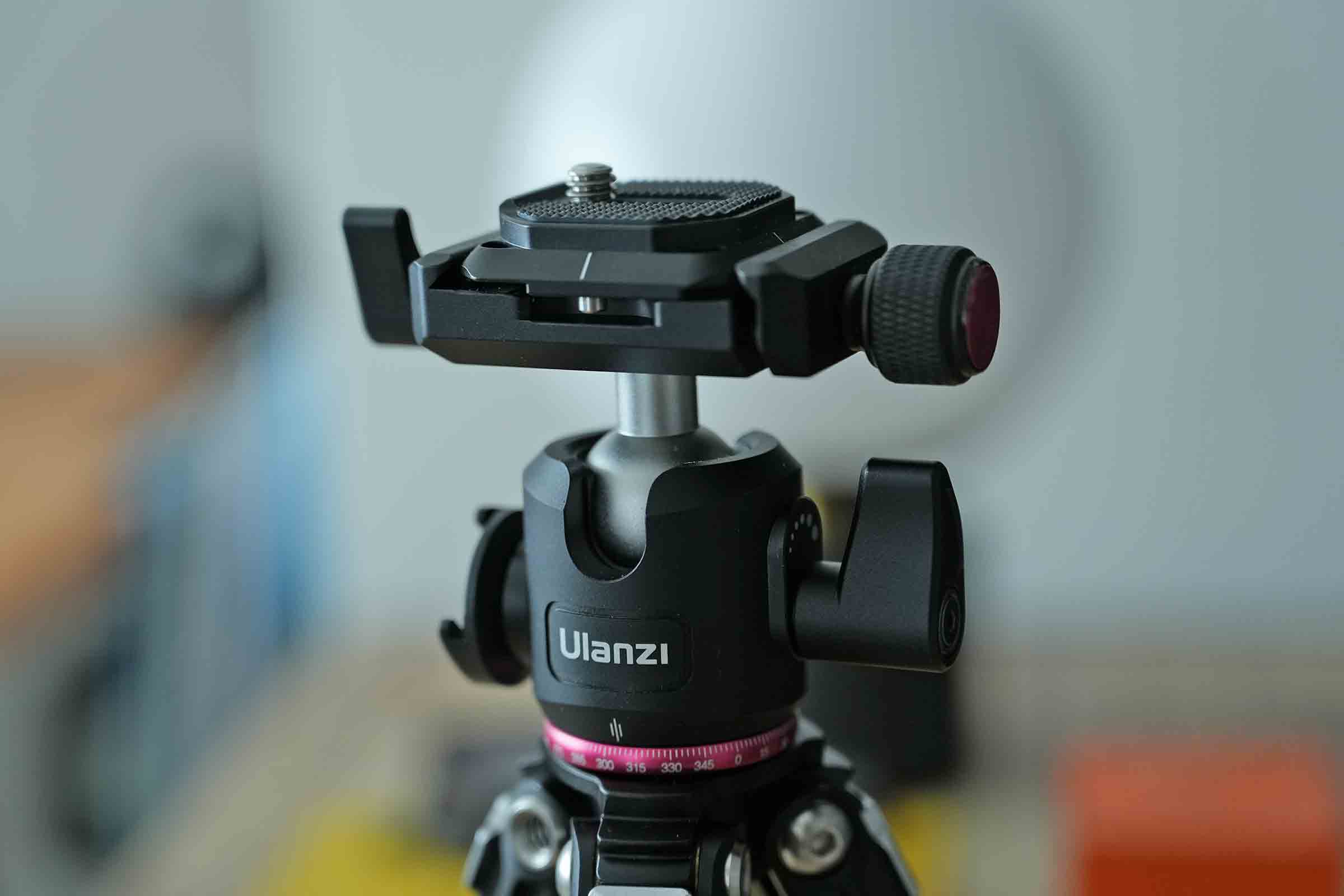 Ulanziのコンパクトなカーボン三脚「MT-20」を使ってみたら