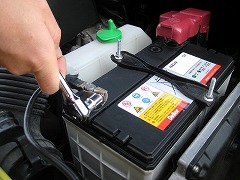 スイフトスポーツ用ECU取外し方法