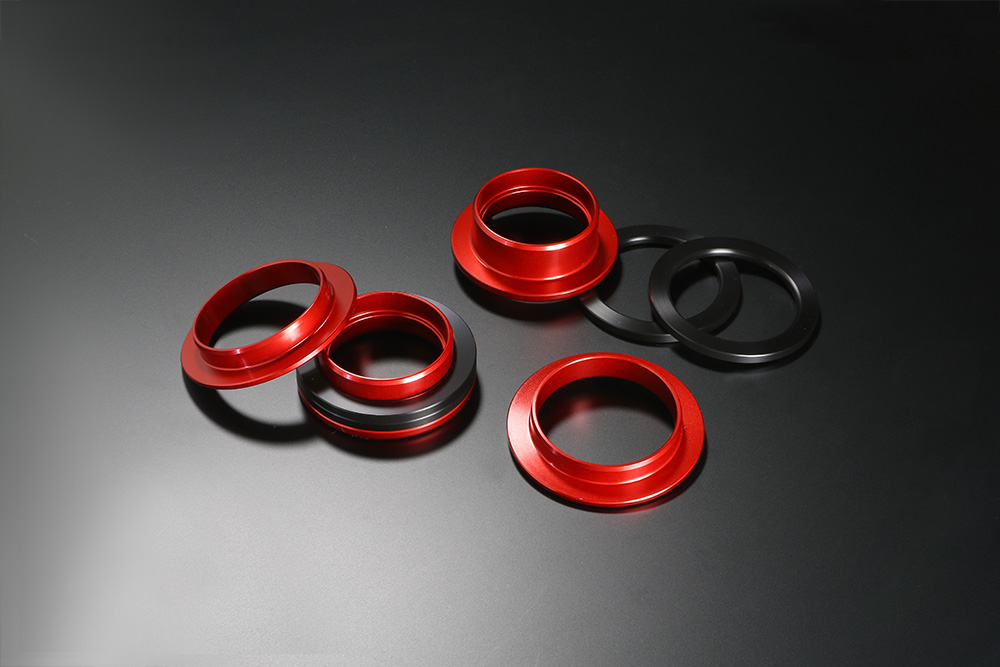 リヤスプリングアジャスター / リヤスプリングマウントシート スイフト