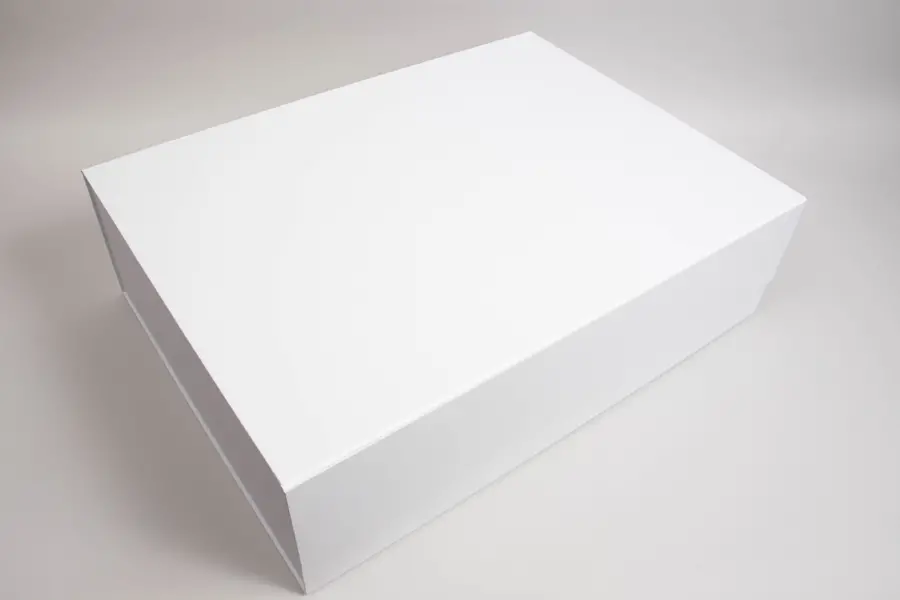 15 x 12 x 3-1/4 Matte White Magnetic Lid Gift Box