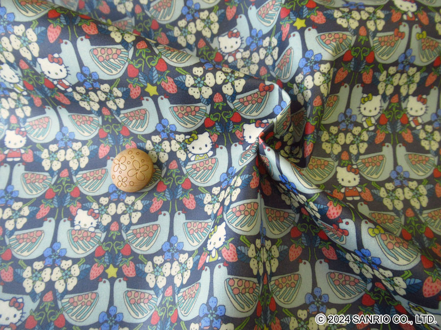 ハローキティ×リバティ・ファブリックス ツヤ消しラミネート(ビニール
