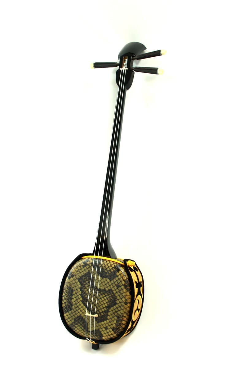 沖縄三線上質クルチ真壁型本皮一枚張りスンチ塗り期間限定出品 沖縄