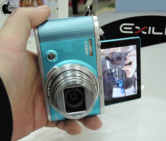 カシオ計算機、ハイスピードデジタルカメラ「EX-ZR1800」を発表