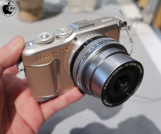 オリンパス、ミラーレス一眼デジタルカメラ「OLYMPUS PEN E-PL10」を