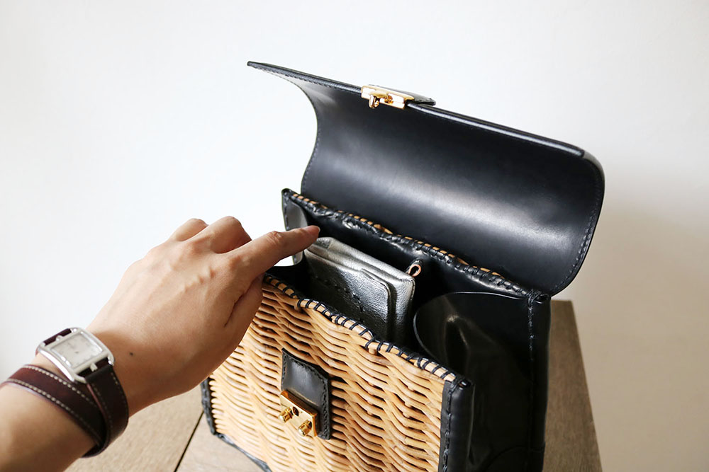 長財布、入りますか？」│eb.a.gos - MADRIGAL（マドリガル）