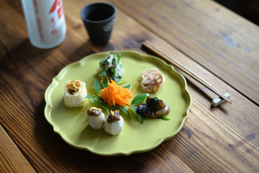 レコメンド :: 植物モチーフの器 :: 風花(かざはな) 250プレート