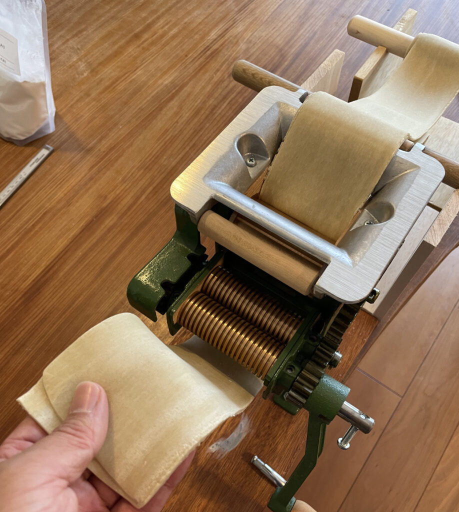 自家製麺】小野式製麺機を使った中華麺の作り方【ラーメン自作】 | 麺