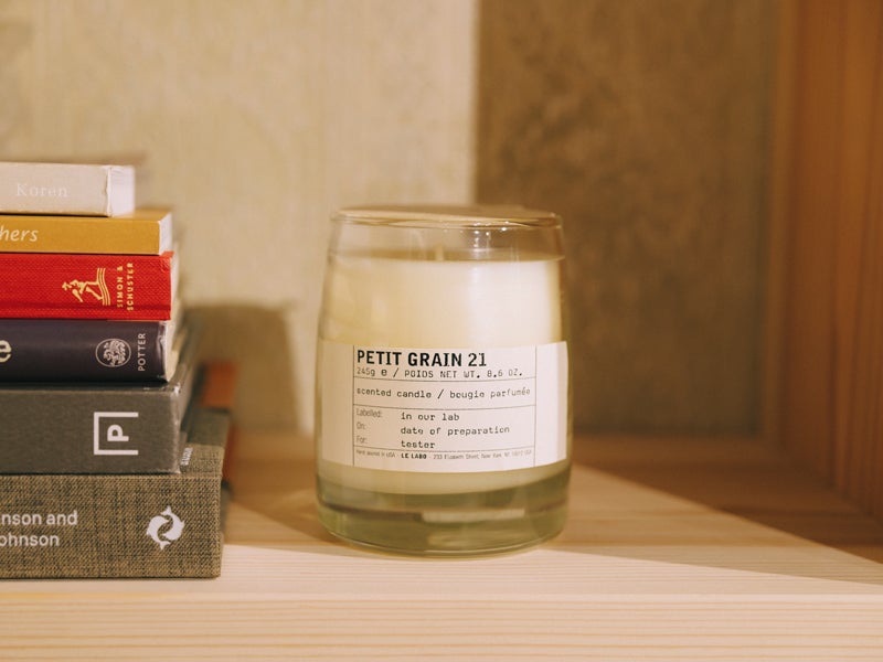 高橋璃央と「ル ラボ 南堀江」へ、冬のギフトを探しに。新作キャンドル