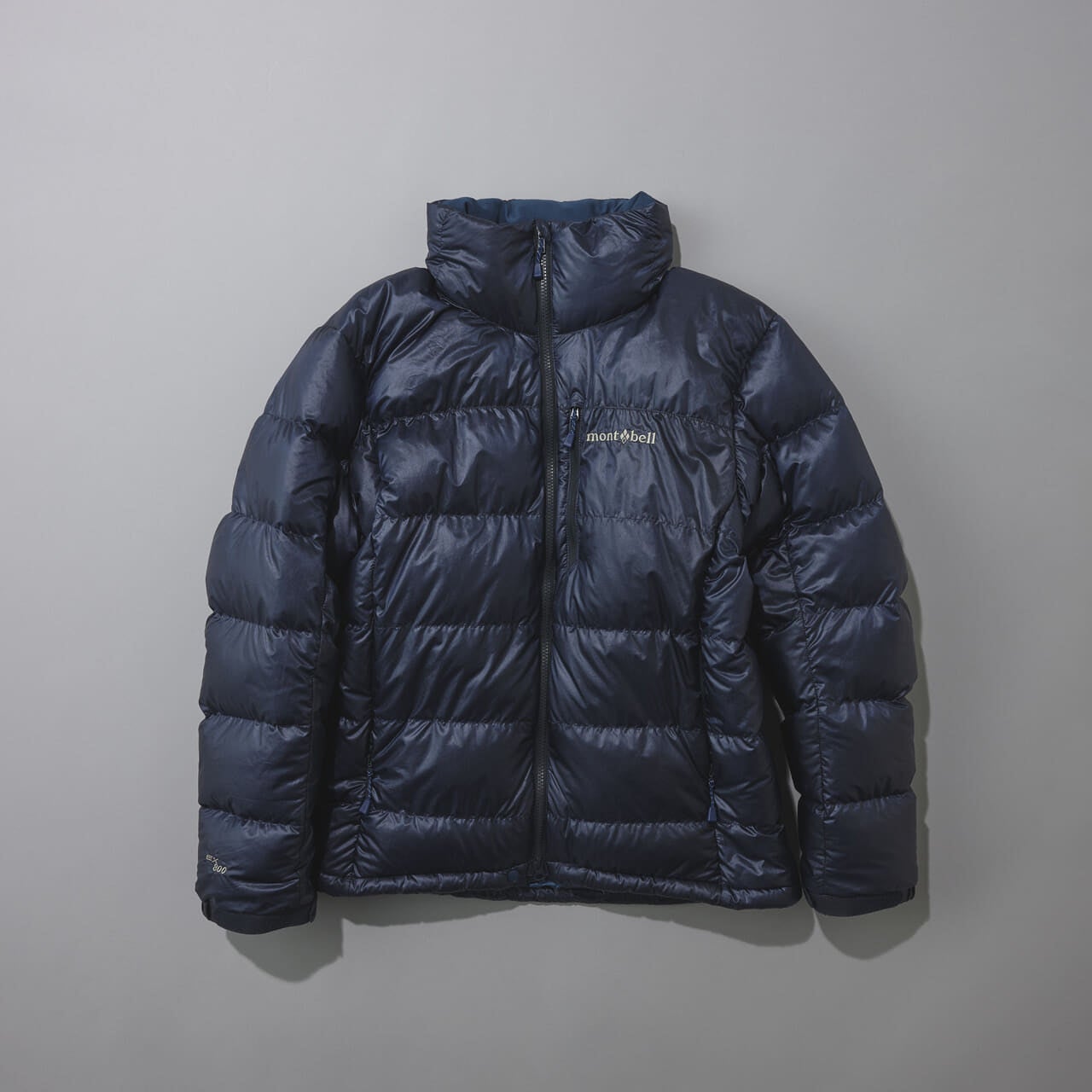 黒の次に欲しくなる「アウトドアブランド」の“大人ネイビー”な最強