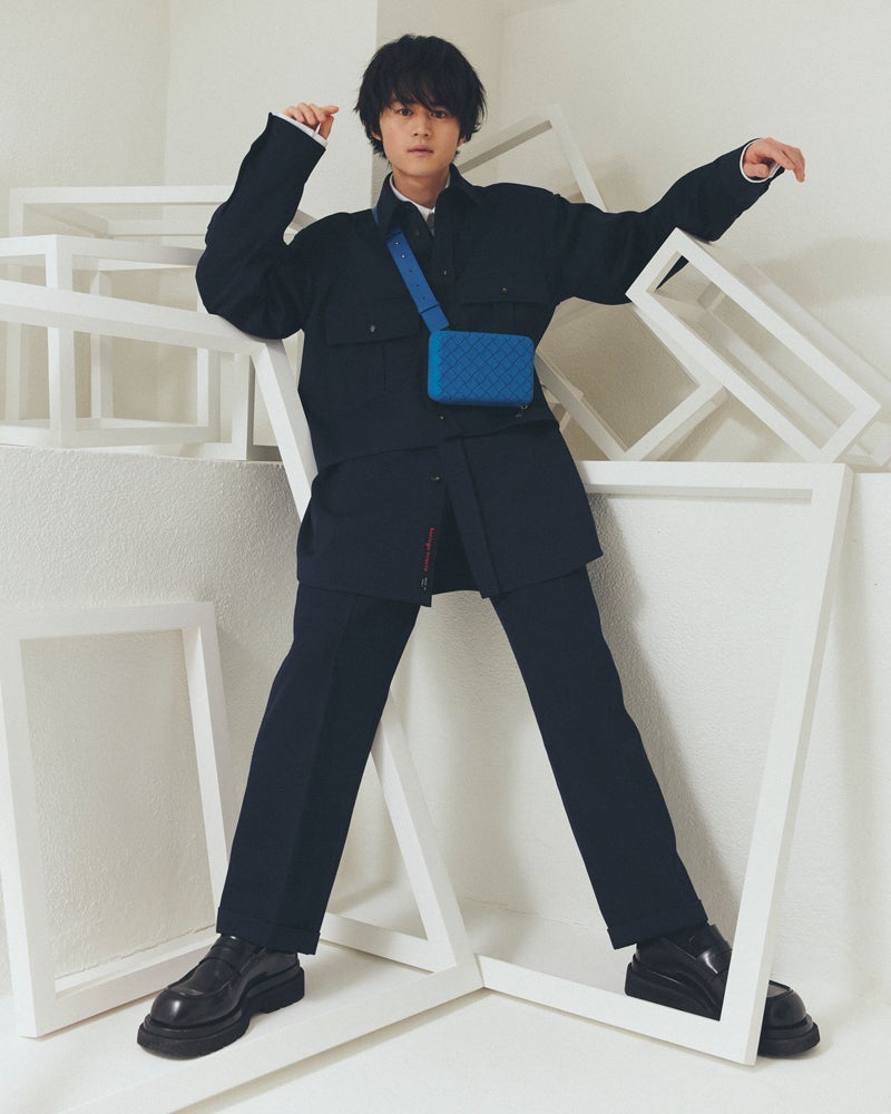 ボッテガ・ヴェネタ」の最新小物を、1年間頑張った自分へのご褒美に