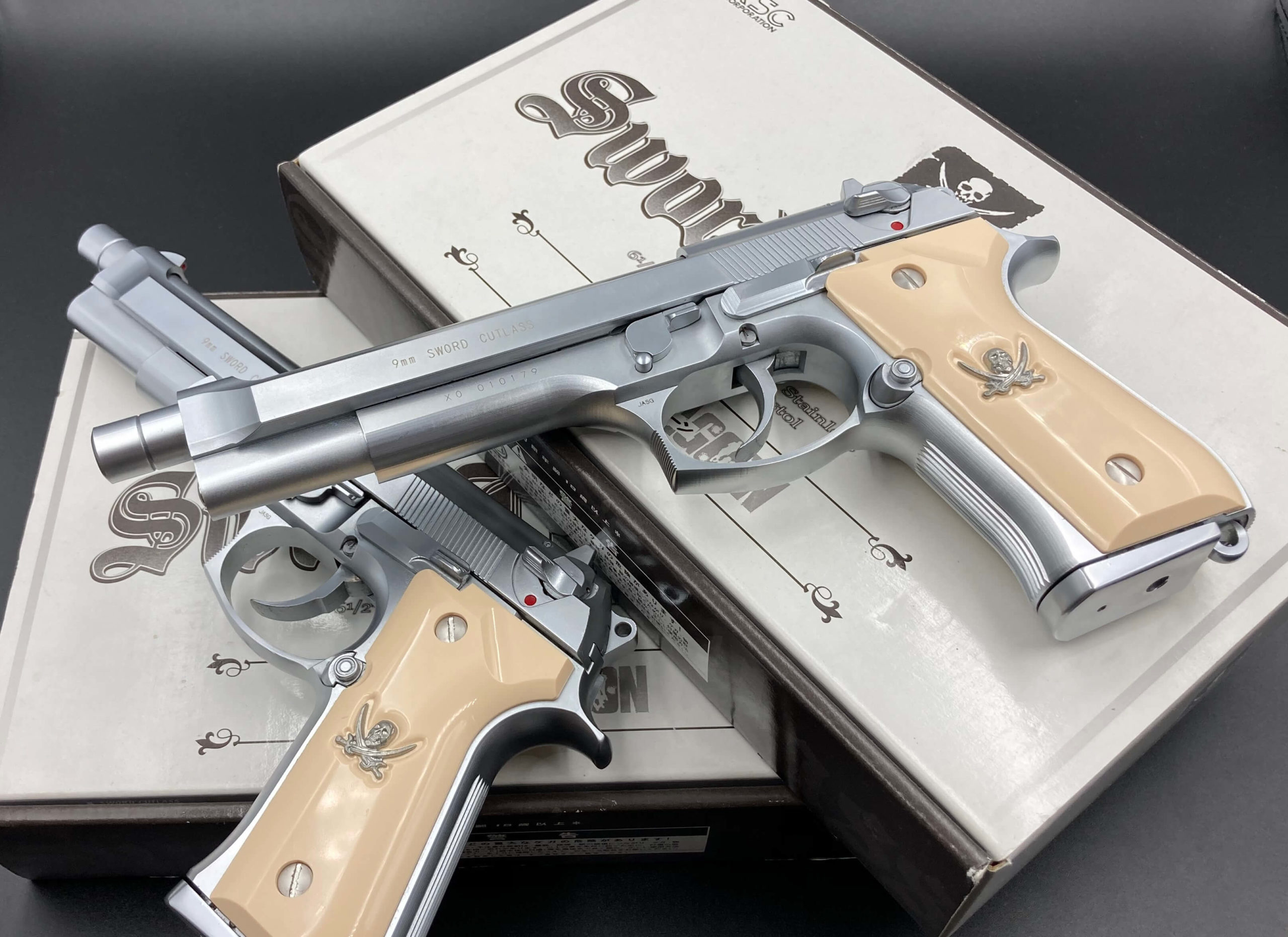 KSC製ソードカトラス2丁をレビュー！！ブラックラグーンで大活躍の