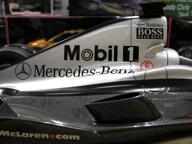 マクラーレンメルセデス MP4/15 2000 ミカ・ハッキネン ミニカー専門店