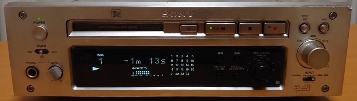 Sony MDS-J3000 [MiniDisc Wiki]