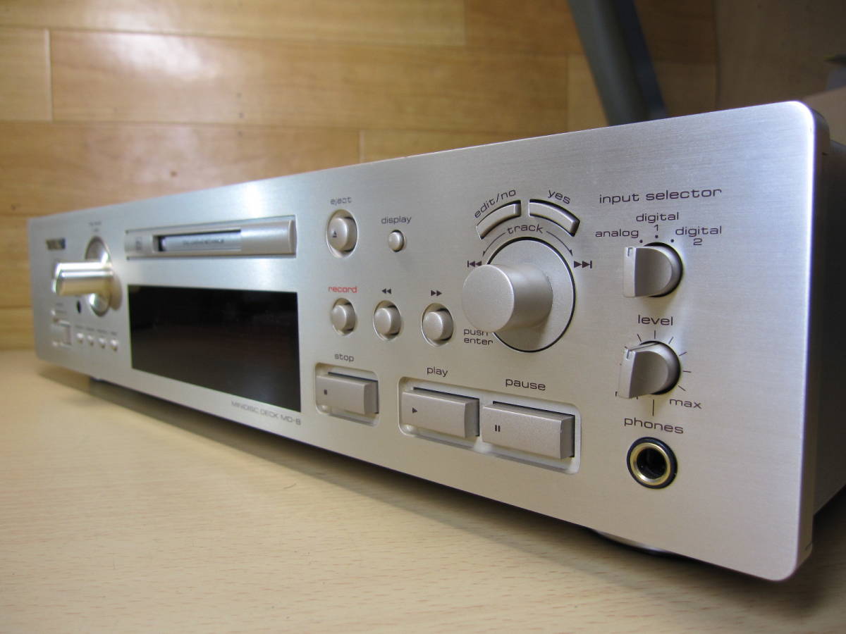 TEAC MD-8 [MiniDisc Wiki]