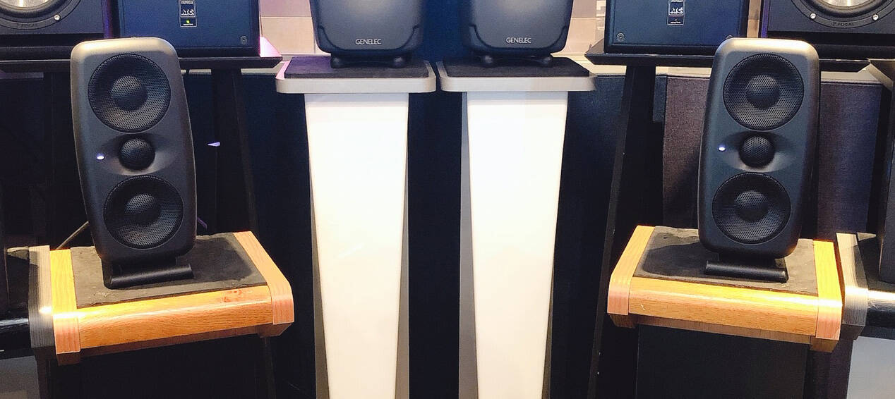 IK Multimediaの高解像度コンパクトリファレンスモニターiLoud MTM発売