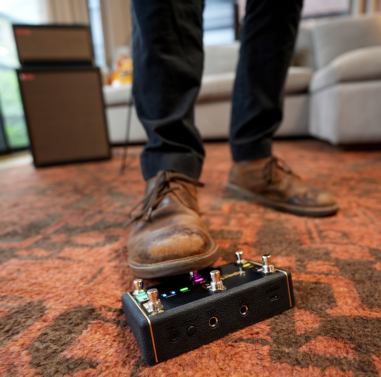 Positive Gridが6スイッチ・ワイヤレス・フットスイッチ「Spark