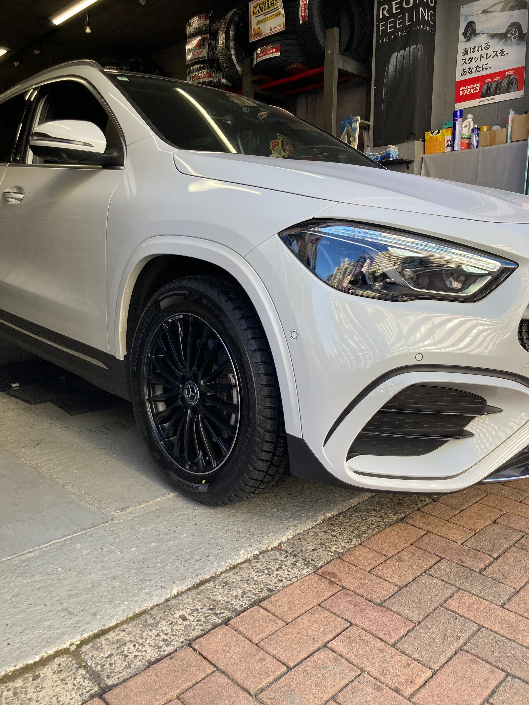 メルセデスベンツGLA スタッドレスタイヤSET | メルセデス・ベンツ