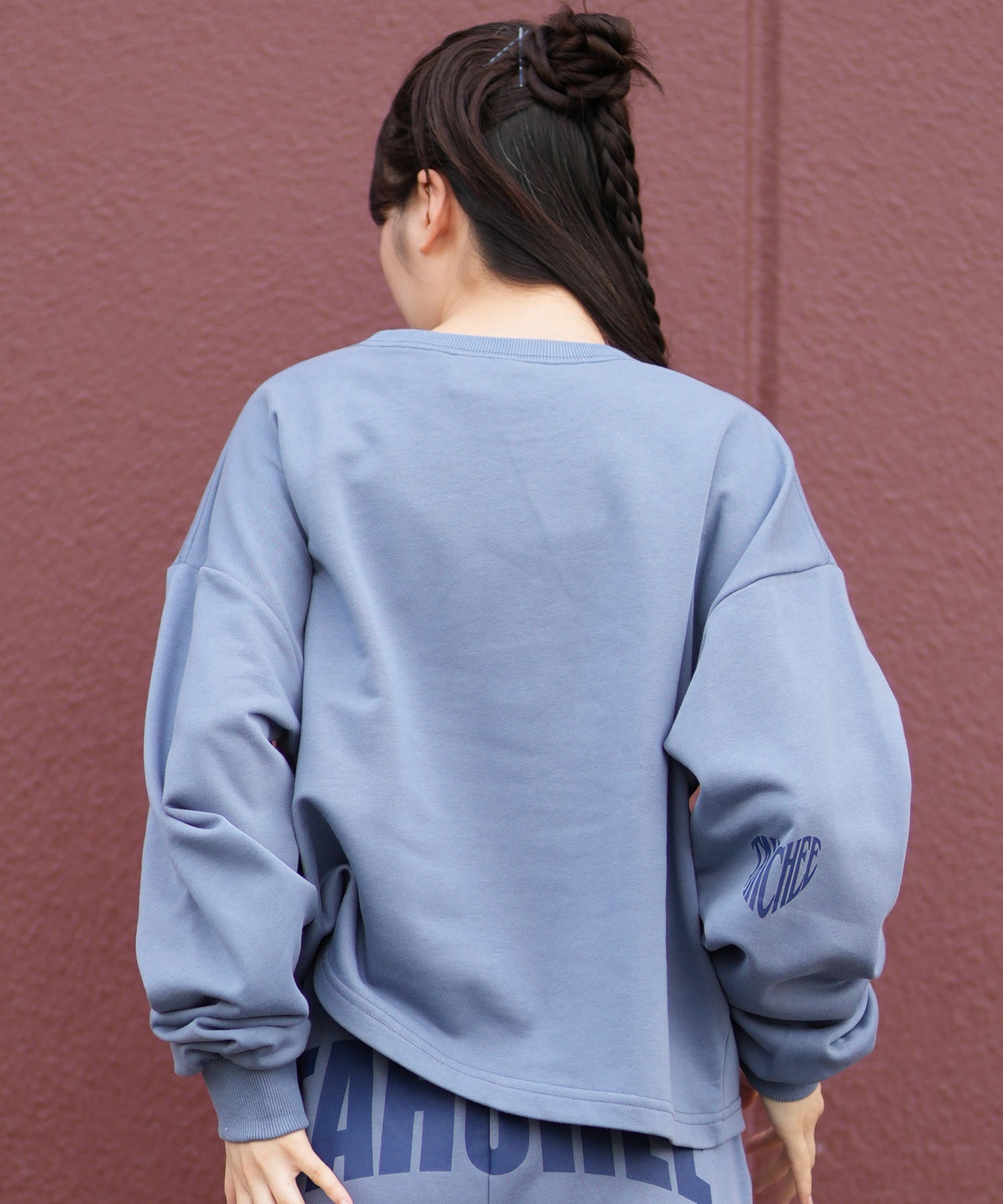 TAHCHEE ターチー トレーナー スウェット レディース クロップド丈