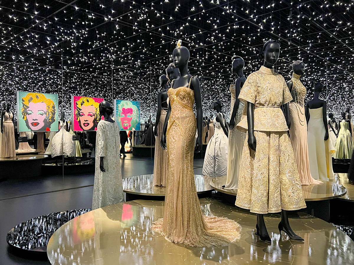 未開封】2022年東京都現代美術館「クリスチャン・ディオール展」公式