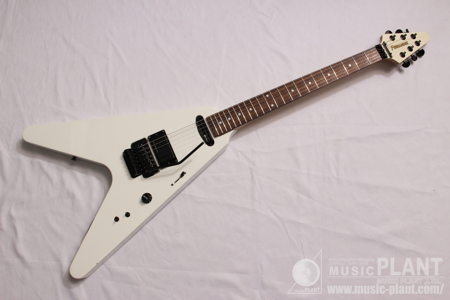 FERNANDES エレキギターSV-115S White中古()売却済みです。あしからず