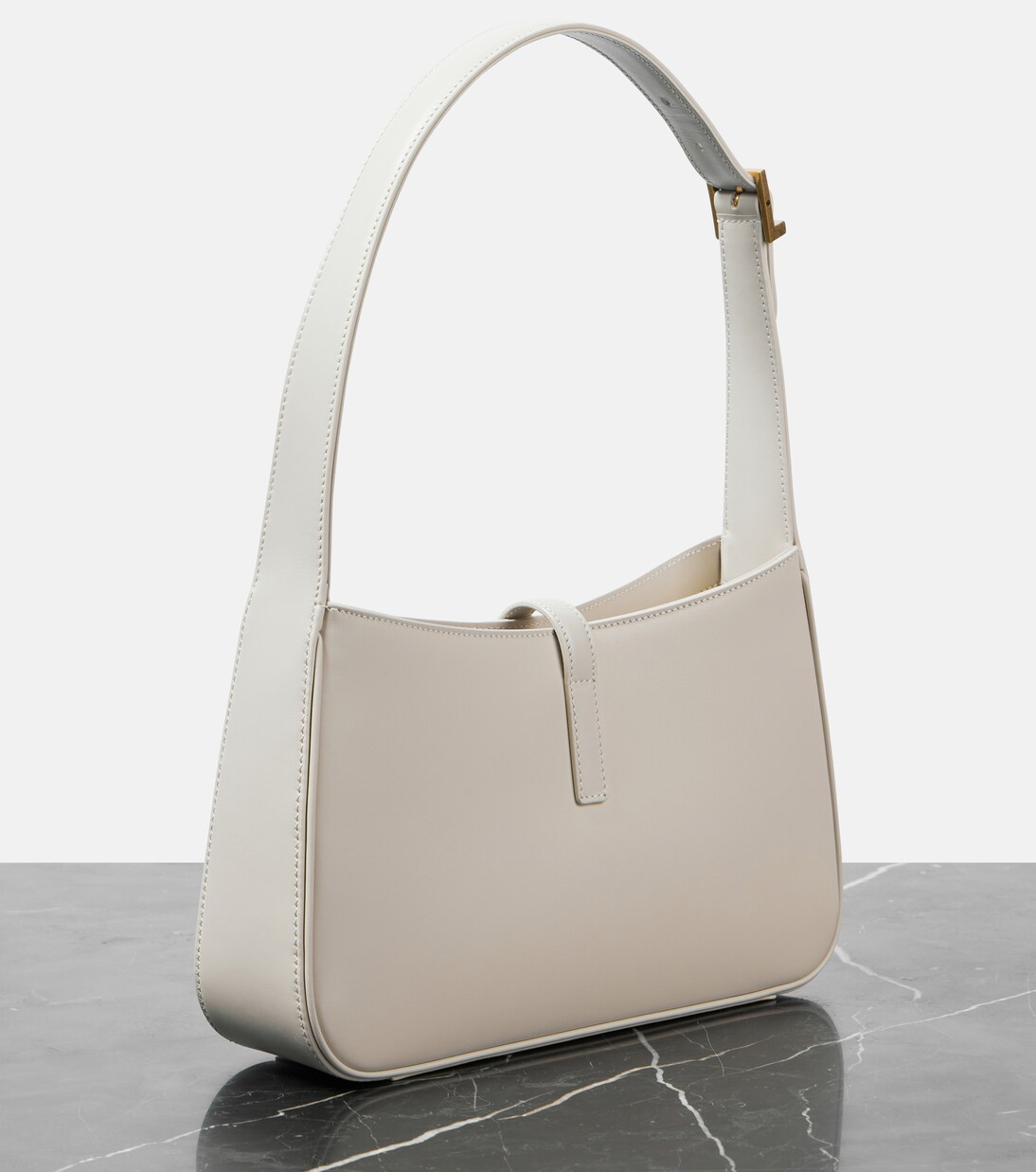 Le 5 à 7 leather shoulder bag in white - Saint Laurent | Mytheresa