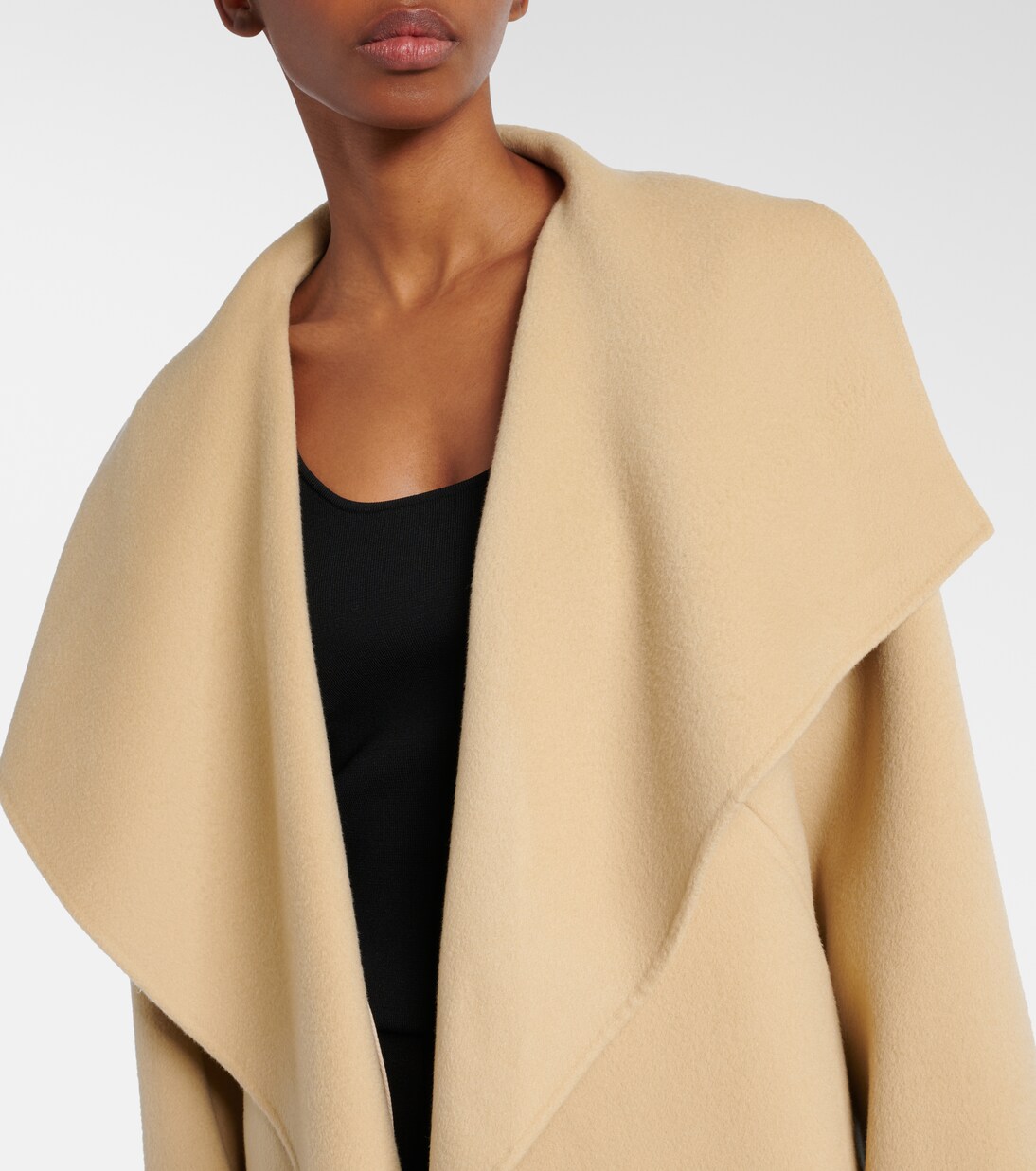 Signature cropped wool doublé jacket in beige - Toteme | Mytheresa