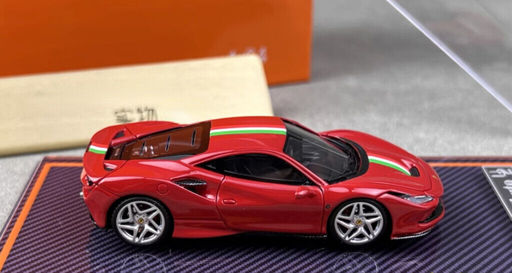 U2 1:64 Red F8 Tributo Super Racing Sports Model Diecast Resin Car