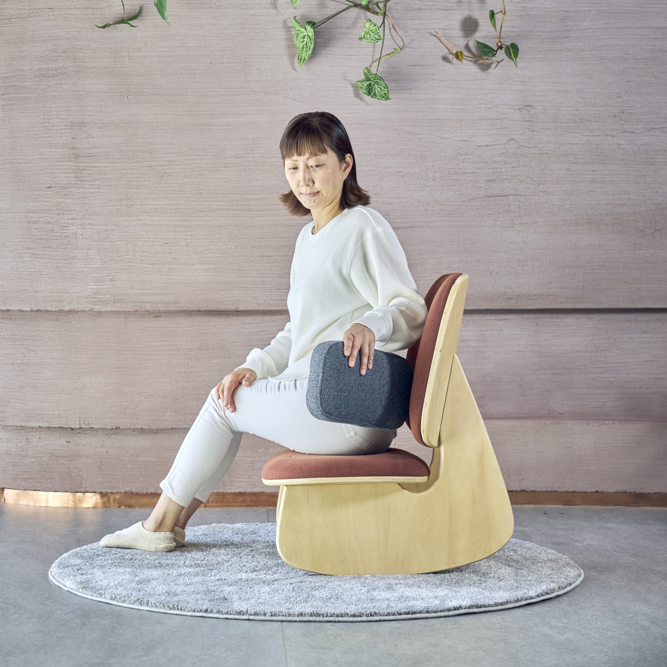 crasno ゆらゆら腰サポート座椅子 | 商品のご紹介 | 株式会社ドリーム