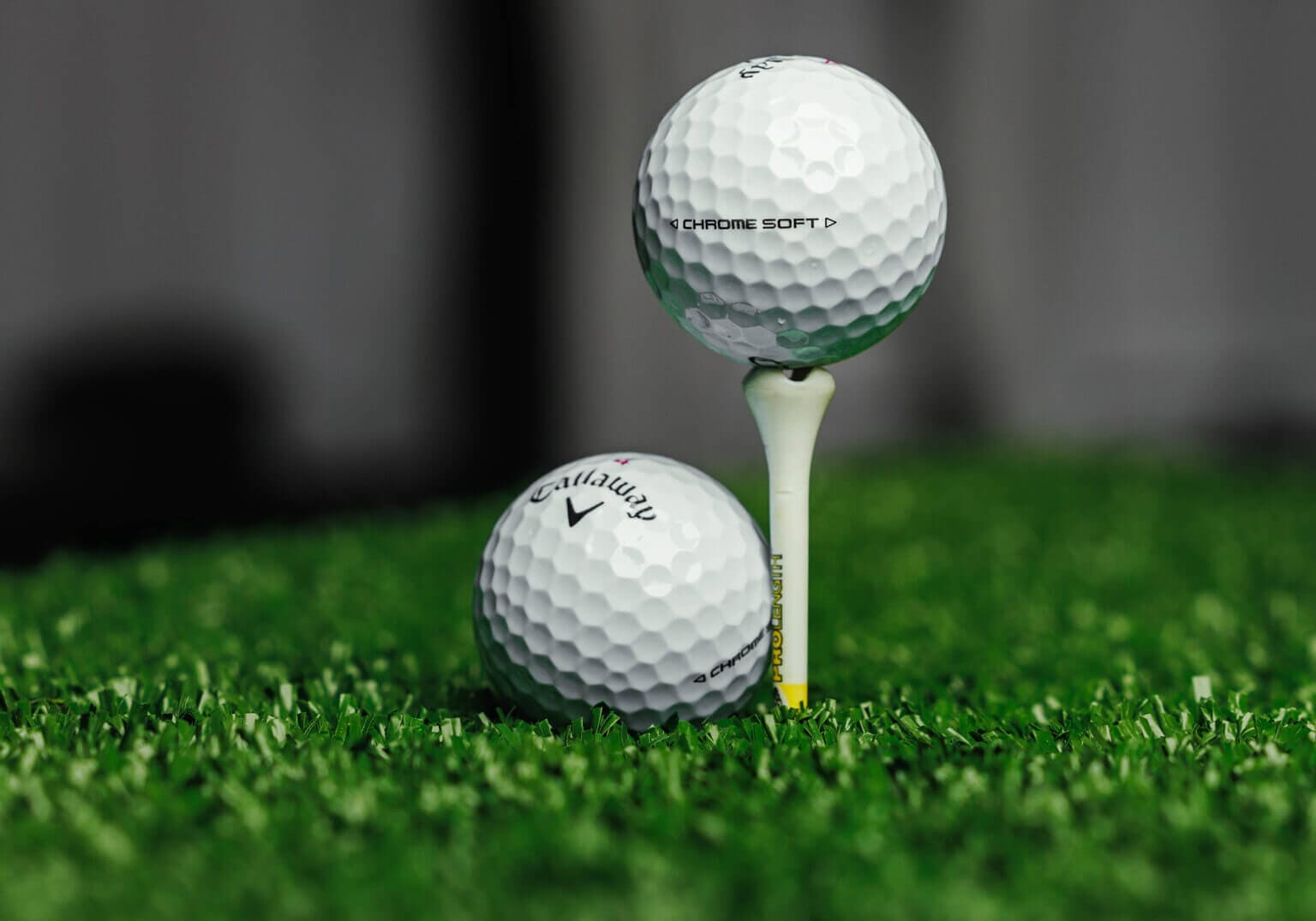 タイトリストと真っ向勝負！？キャロウェイ2024年「クロム」シリーズ登場！