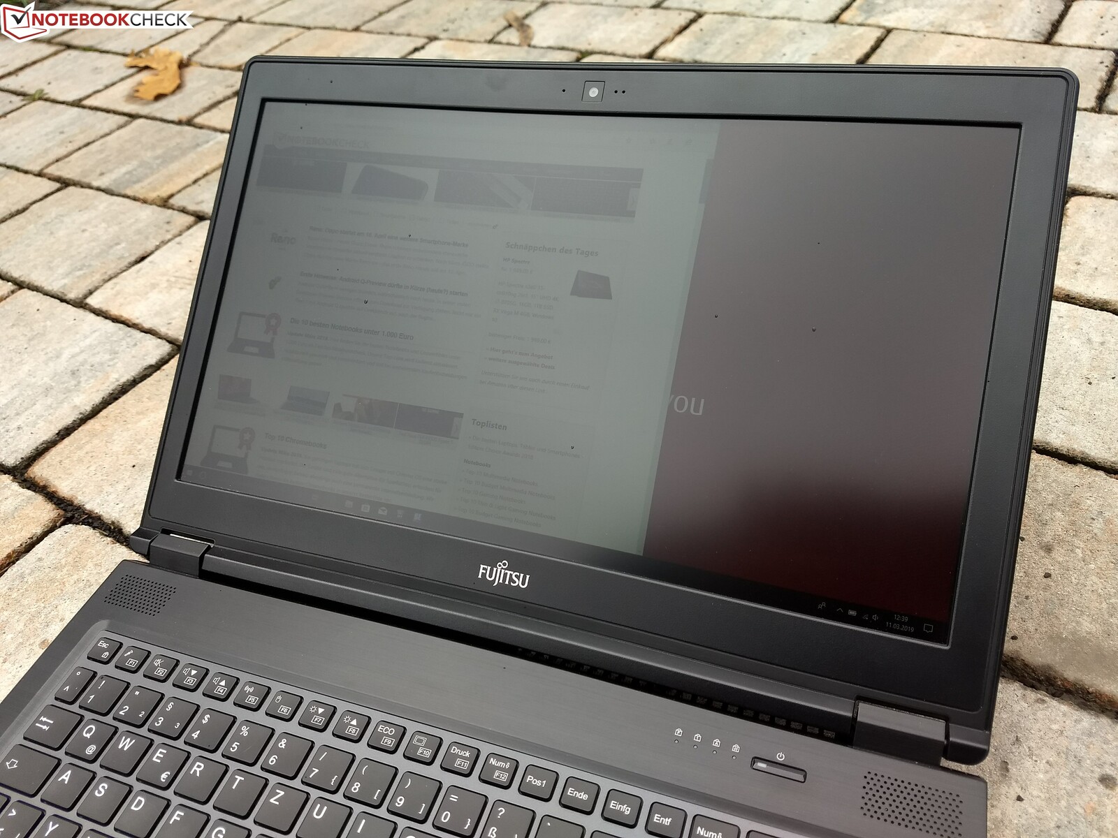 Fujitsu Celsius H780 (i7-8850H, P2000, FHD) Workstation Review