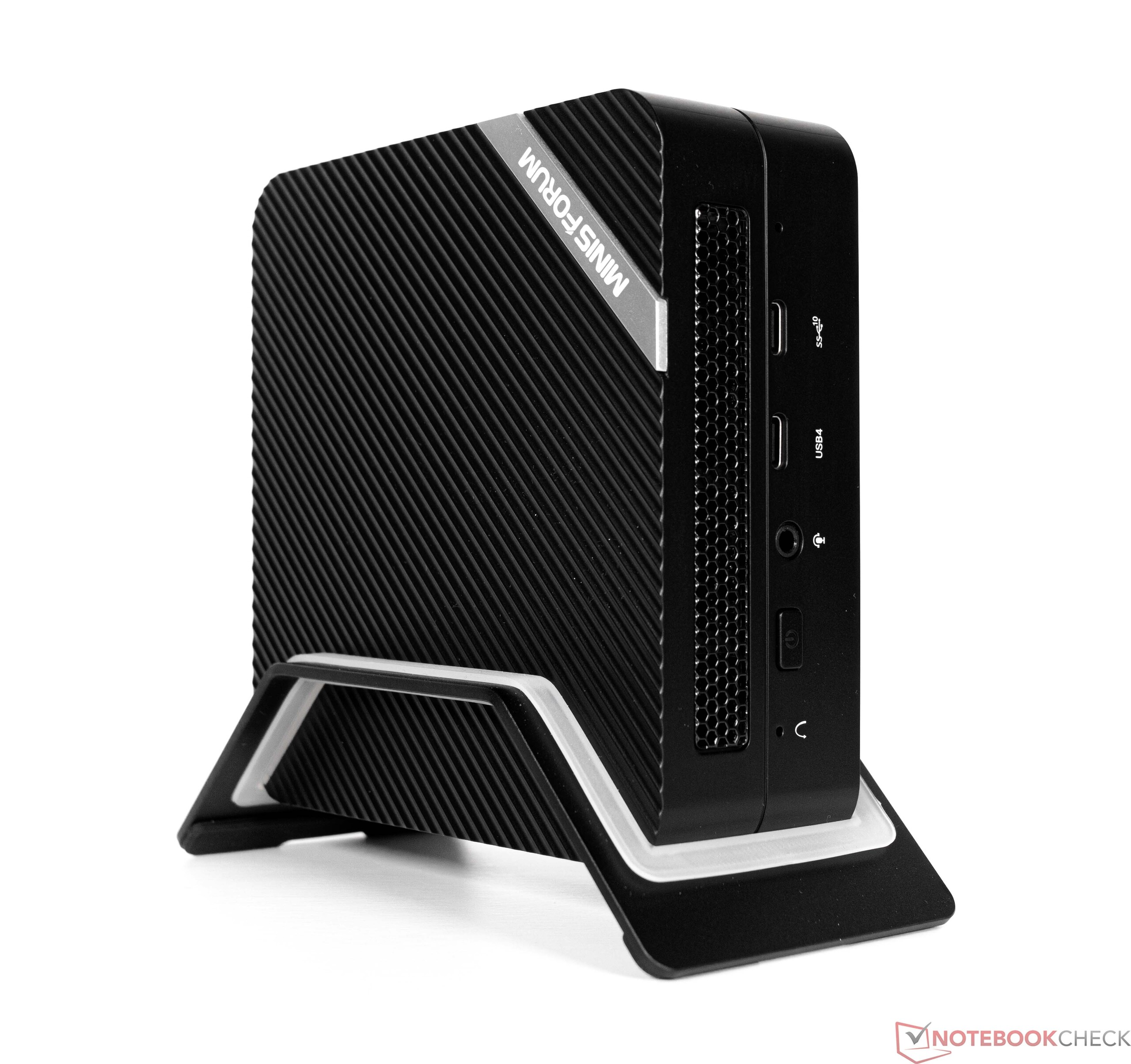 Minisforum Venus Series UM690 desktop review: small office PC with