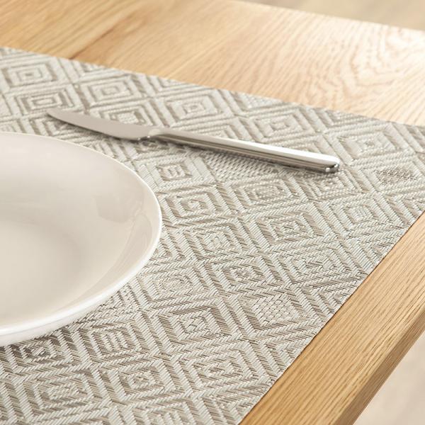 北欧的な感性を備えつつ、温かみと共に洗練された [Chilewich Mosaic