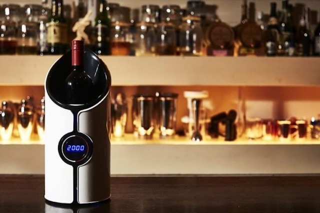 たった数分でお酒を熟成できる？！注目の新製品「Sonic Decanter」が