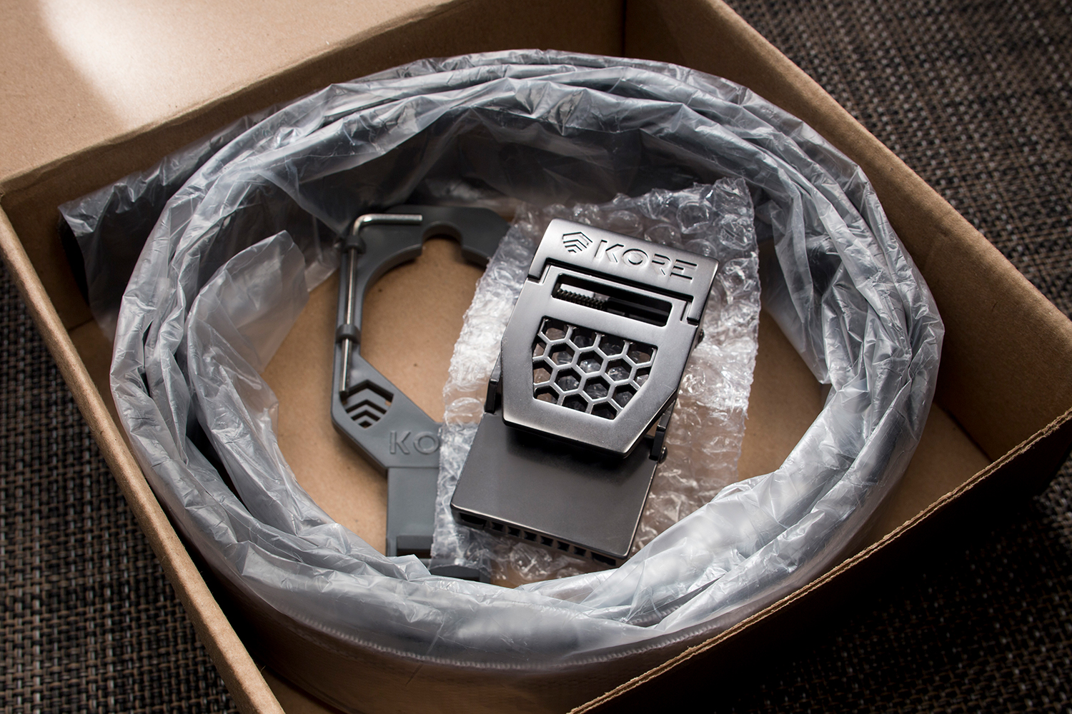 コアエッセンシャルズ バッファローレザー ガンベルト 1.5インチ幅