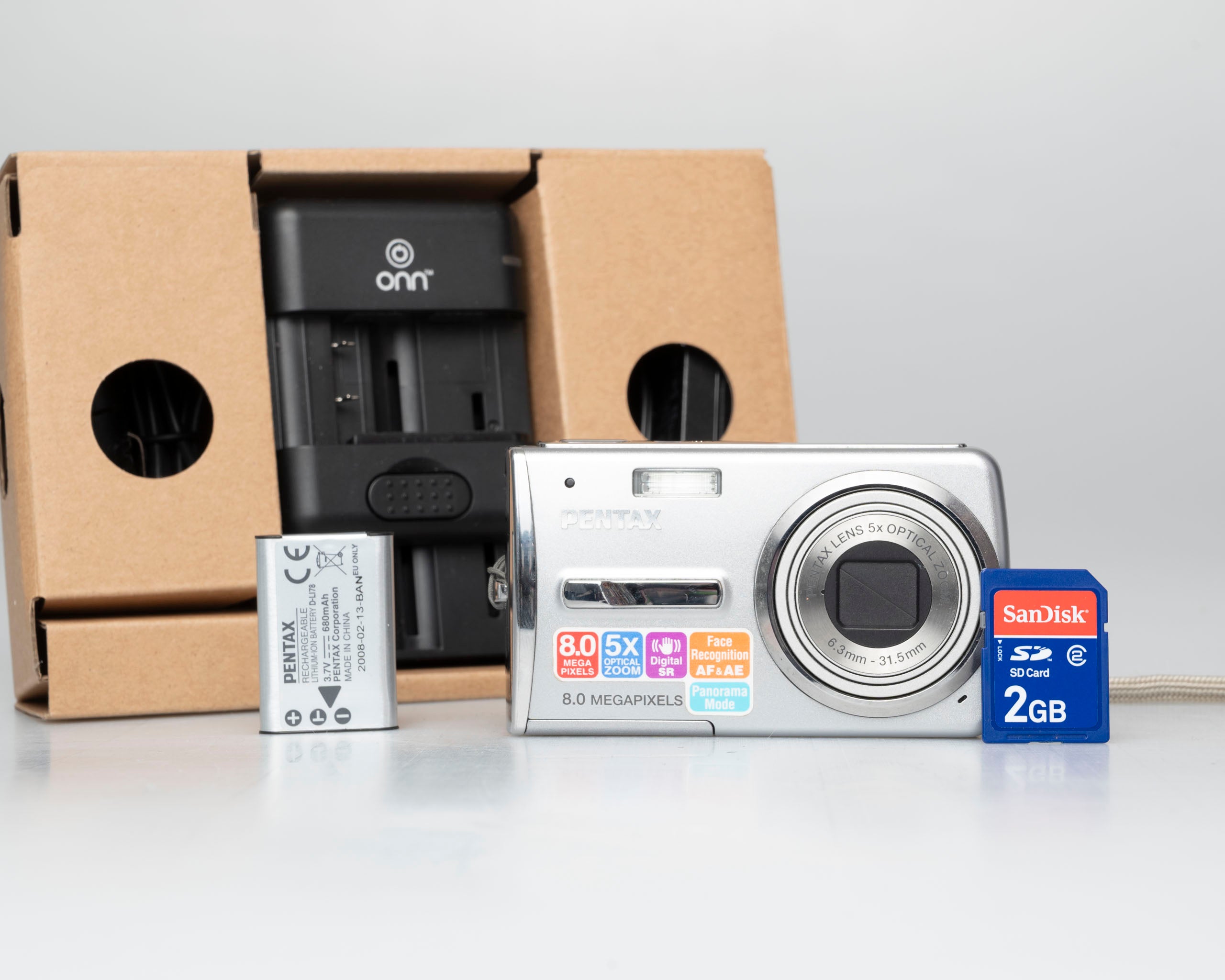 Pentax Optio L50 8 megapixel digicam w/ 2GB SD card + battery +