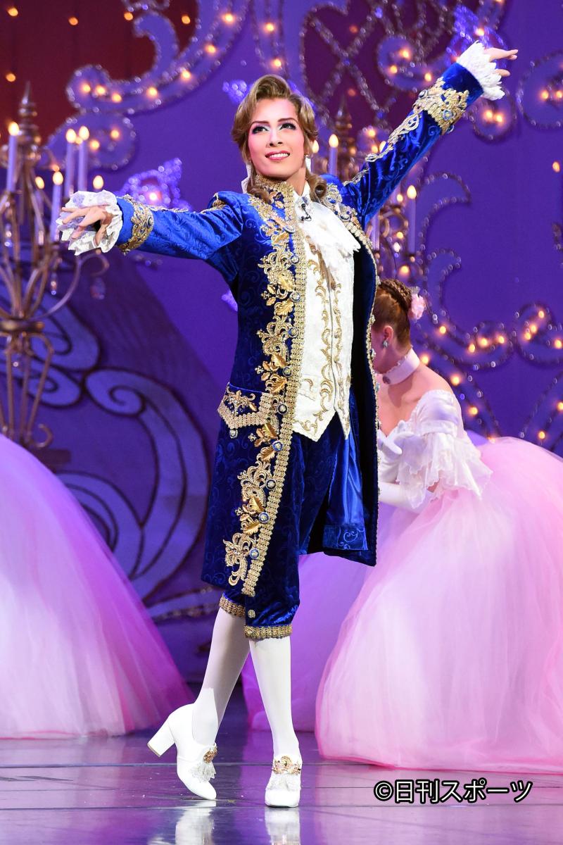 明日海りお主演、宝塚“台湾プレ公演”スタート - 芸能 : 日刊スポーツ