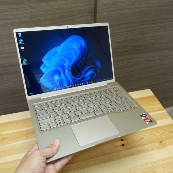 LIFEBOOK WMB/J3(店頭モデルMH55/J3)レビュー/富士通FMVパソコン比較