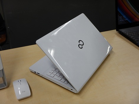 富士通LIFEBOOK AH77/Uレビュー/富士通FMVパソコン比較購入ガイド