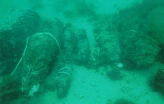 機雷の爆破処理で上がった水柱＝北九州市若松区沖の掃海艇「うくしま