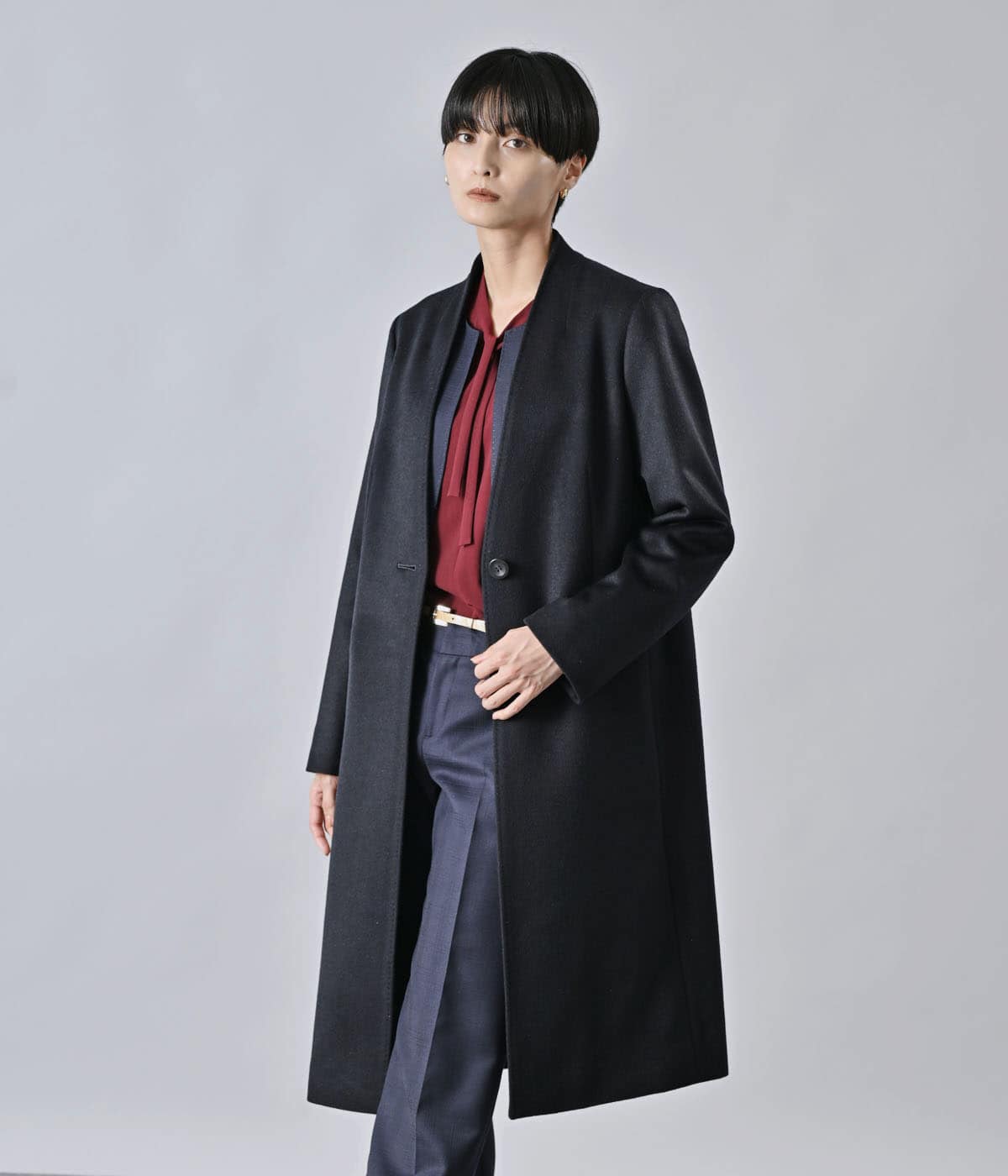 カシミヤ混ビーバー ノーカラーVネックコート(26516301-2025