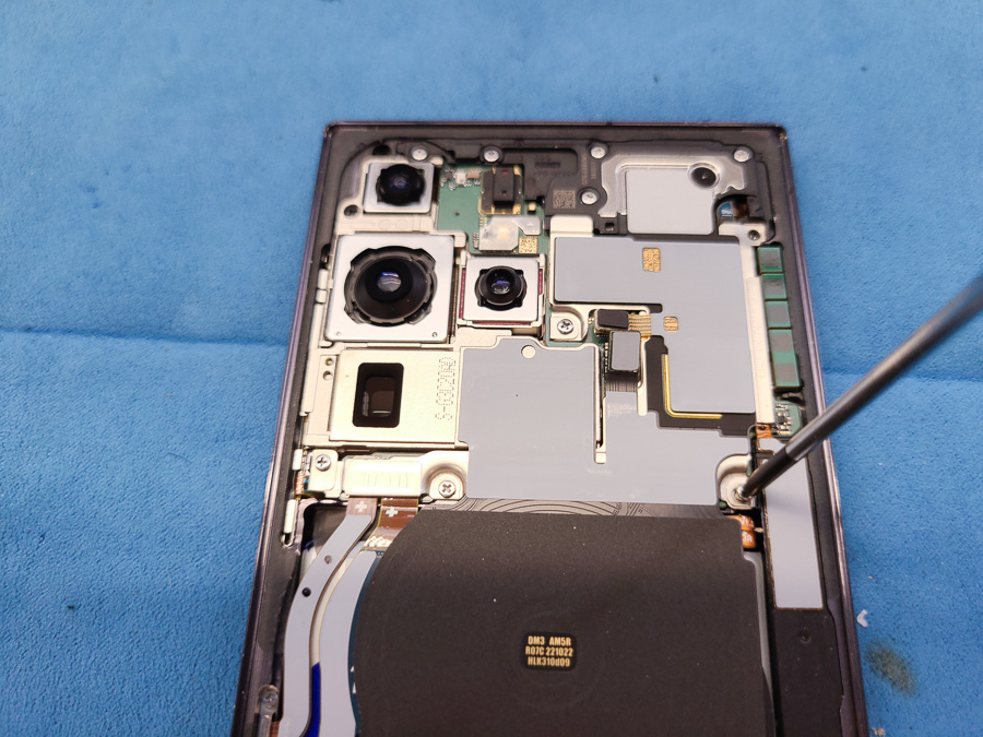 Galaxy S23 Ultra ガラス液晶割れ画面交換修理【即日対応】 - 東京