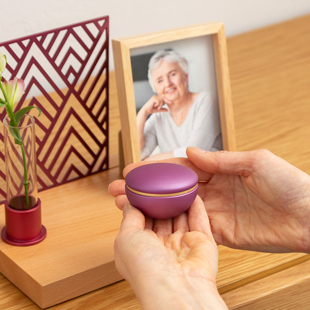 ミニ骨壷 わかな 葡萄色(えびいろ) | ソウルジュエリー 公式ブランドサイト