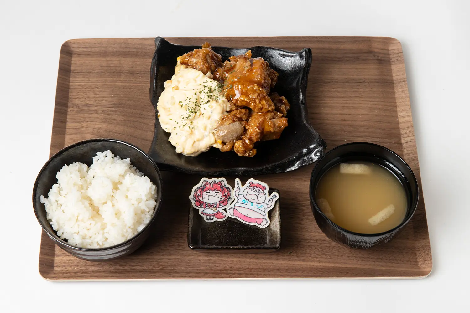 ストリーマー「恭一郎」、VTuber「赤見かるび」✕ Pepper PARLORの