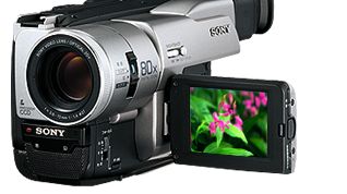 DCR-TRV310K／110K ラインアップ