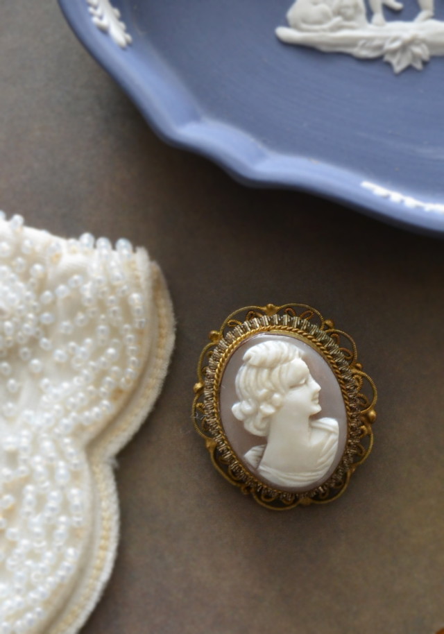 Antique Sam's Collection シェルカメオブローチ ペンダントヘッド