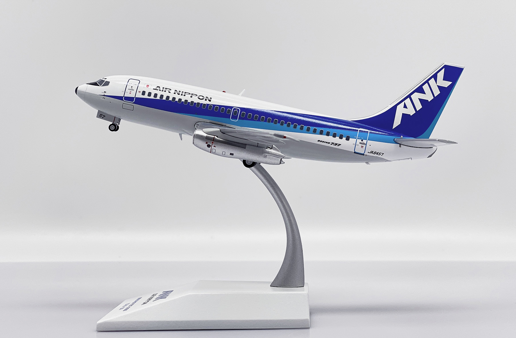 ダ*ン様 ANA B737-781 JA08AN 1/200 金属製 JCWIN ダ*ン様 ANA B737